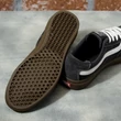 Vans Berle cipő Raven Dark Gum