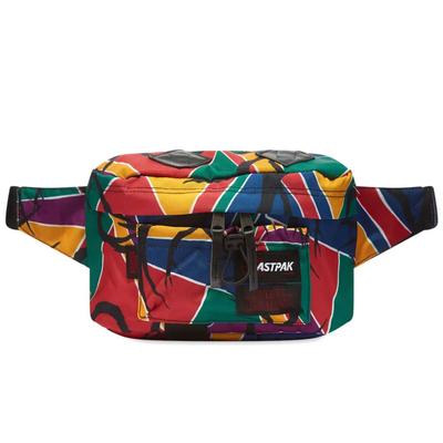 Eastpak x Stranger Things Dallas övtáska Stease 80s